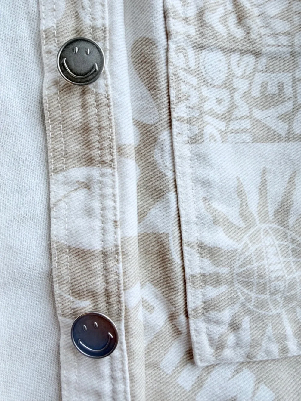Smiley Face H&M jacket size small - Picture 8 of 9